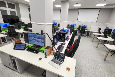 Pracownia Sieci Komputerowych 24