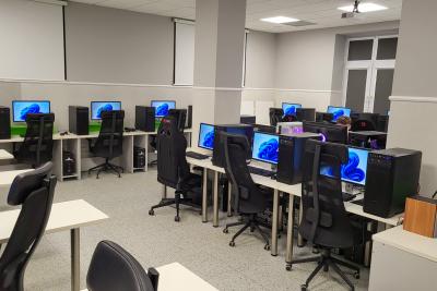 Pracownia Sieci Komputerowych 4