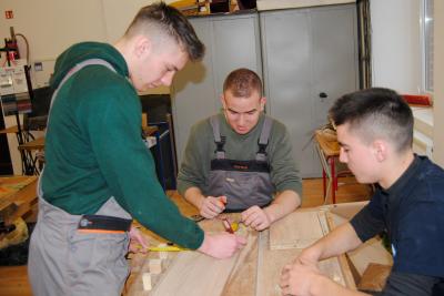 Pracownia Technologii Drewna 10