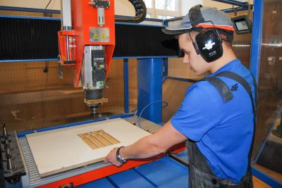 Pracownia Technologii Drewna 13