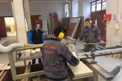 Pracownia Technologii Drewna 17